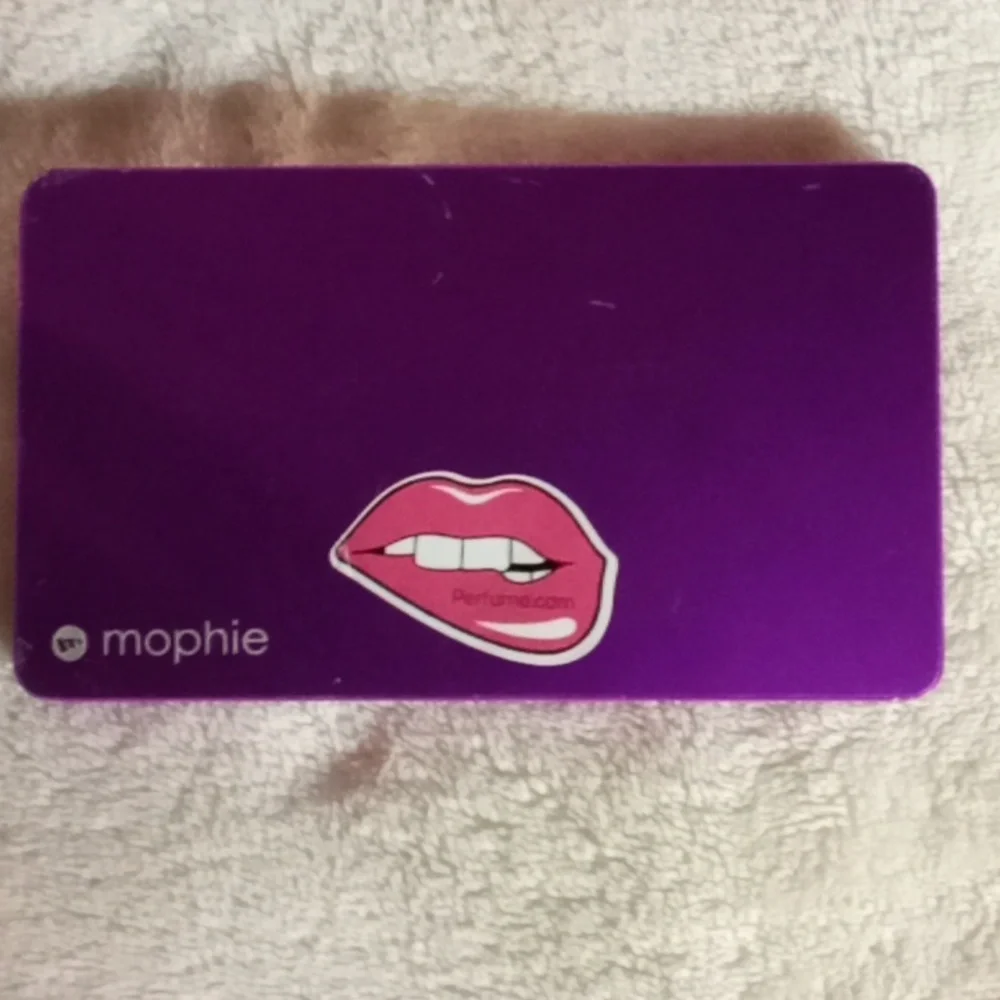 Mophie Violet Portable Charger EUC PURPLE